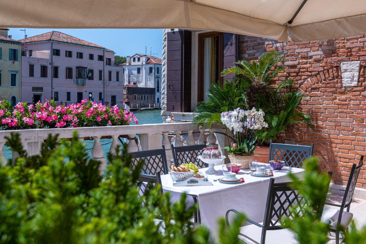 Ca' Dei Cuori On The Grand Canal Βενετία Εξωτερικό φωτογραφία